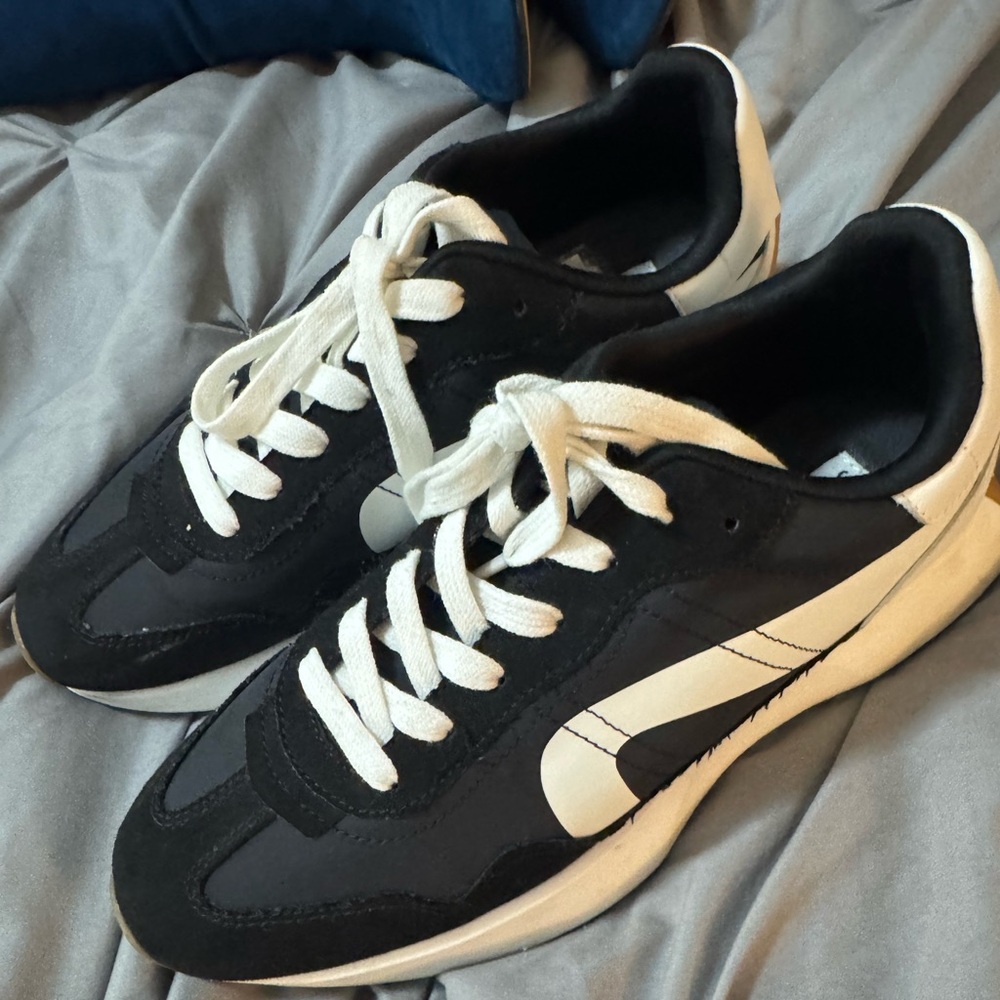 Steve Madden Monochrome Women's Sneakers
